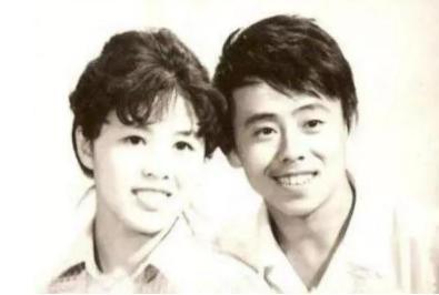 為愛陪住8年男廁所！爆紅後被老公嫌棄2年　她25個字「挽回婚姻」成億萬闊太