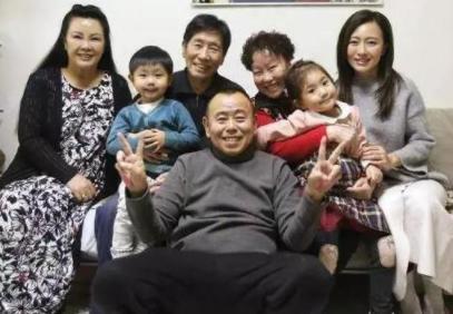 為愛陪住8年男廁所！爆紅後被老公嫌棄2年　她25個字「挽回婚姻」成億萬闊太