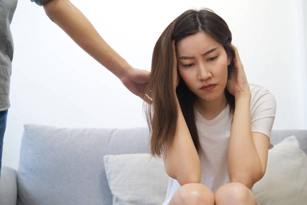 孤身遠嫁他鄉！全職人妻「被中醫婆婆瞧不起」頻頻找碴　小叔加入輪番調教「她為道歉下跪磕頭」網怒：太過分