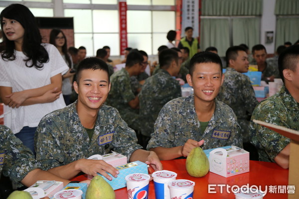 軍中小蜜蜂！20年退休老兵問「步校鳳姐還在嗎」勾回憶　「肉粽只賣20元」號稱國軍最強後勤