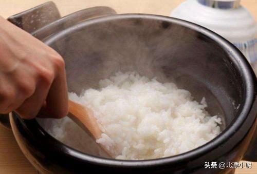 煮米飯不要只加水！會發黏不好吃「多加1味料」米飯香甜　牢記4要點「軟硬適中」顆粒分明