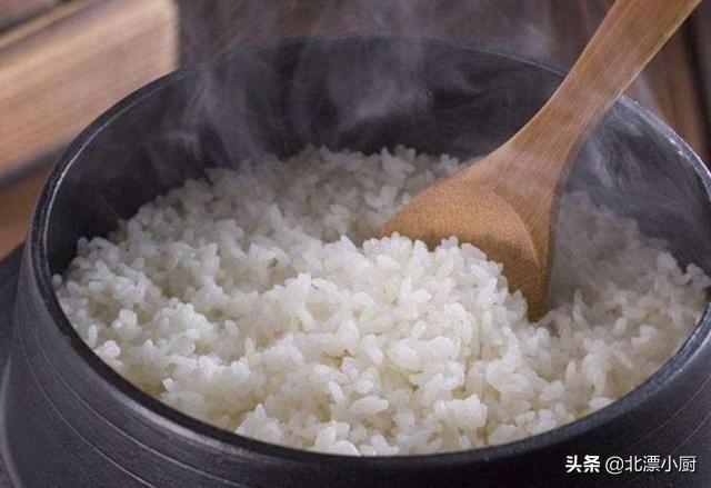 煮米飯不要只加水！會發黏不好吃「多加1味料」米飯香甜　牢記4要點「軟硬適中」顆粒分明