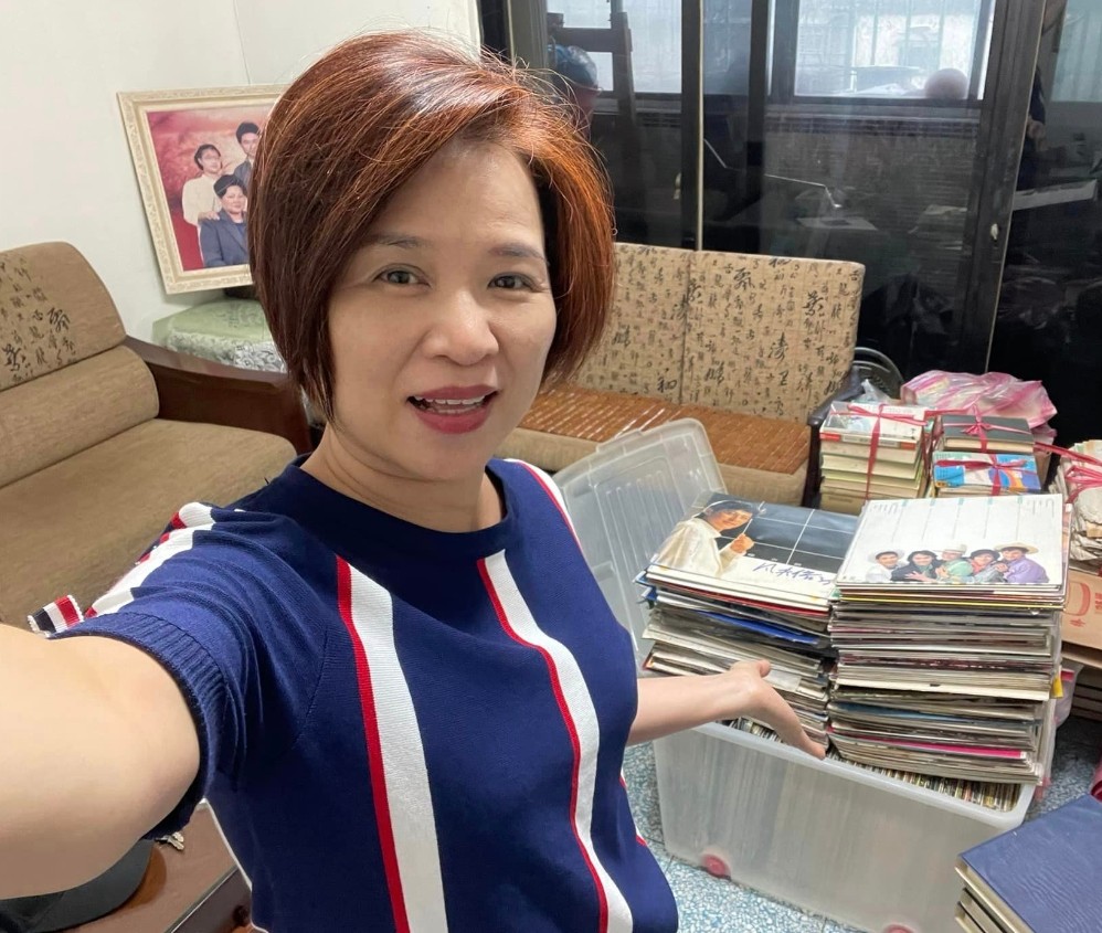 踩到媽媽底線！56歲大咖女主持「被當眾一個耳光」像小孩跟在後面　她淚「很多家庭不能說」吐無奈