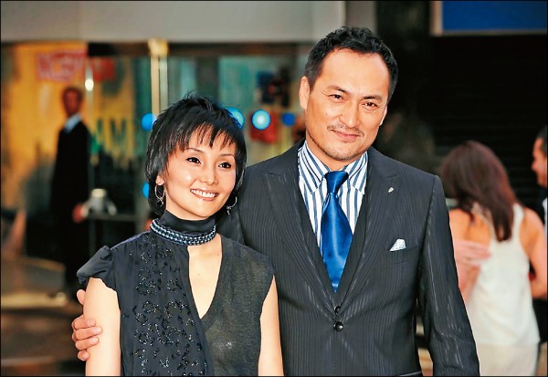 梅開3度！63歲資深男星「扶正小21歲小三」準備娶進門　認了已交往8年「背叛罹乳癌妻子」