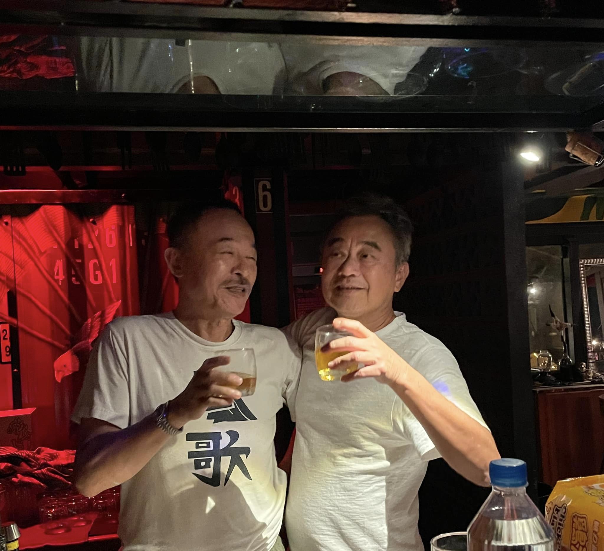 找到罹癌主因！64歲歌王突爆「剩沒幾年了」留下可怕後遺症　「親自安排後事」含淚交代兒子