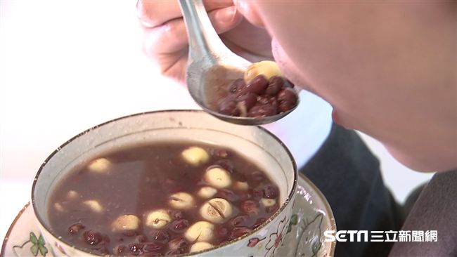 有運動不抽菸！50多歲男子「罹癌王三期」大崩潰　醫生苦嘆「每天1杯比酒還傷身」：根本控制不住
