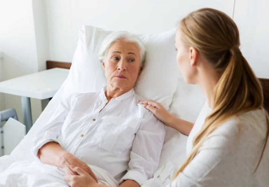 一生受盡爺爺折磨！102歲奶奶臨終前要求「死後不入祖先牌位」　訴苦孫媳婦：「爺爺死的那天，是我最幸福的日子」