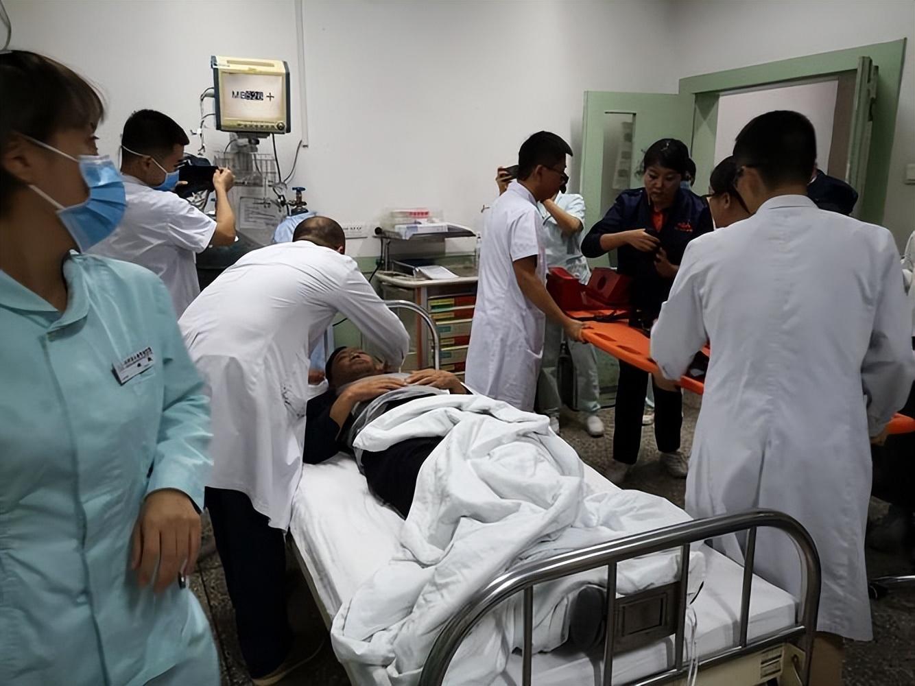5大臨床癥狀要注意！肝癌越來越多　醫生提醒「1種水果」或比喝酒更傷肝：別再吃了