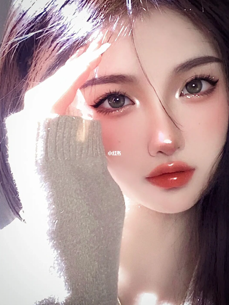 擋不住的神級美貌❤️溫柔系「白皙口罩正妹」眼睛好迷人　口罩下「宛如言情小說女主」正翻天