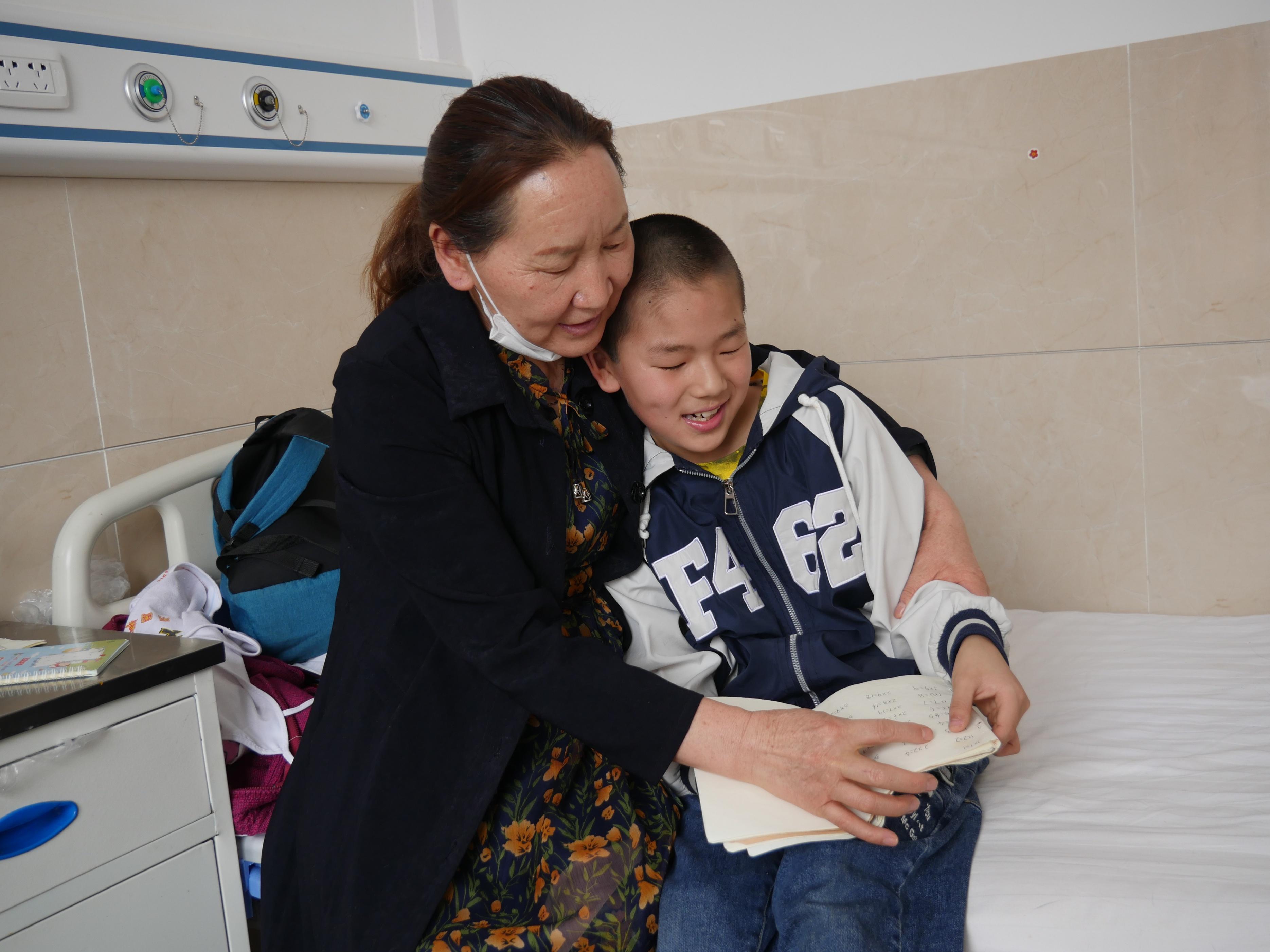 為延續香火！老人給殘疾兒子「娶了正常老婆」　孩子出生「全家傻眼了」：可怎麼活