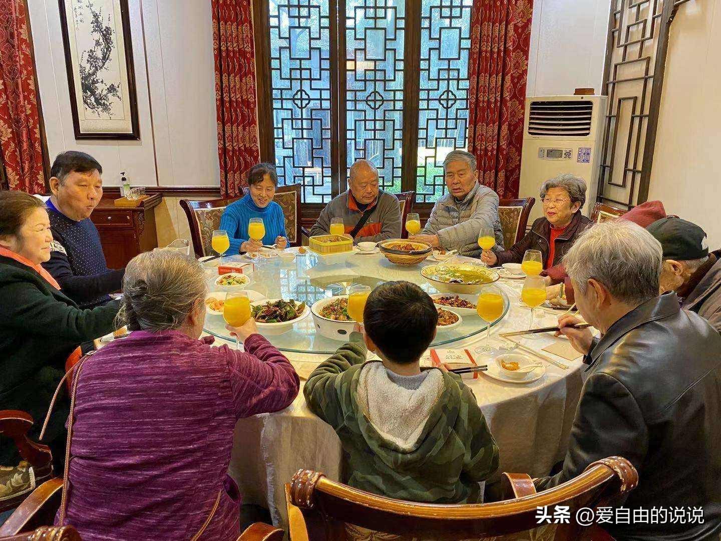 聽從老伴遺言！82歲老人「存款2600萬」月退休金8萬　不請看護「兒子自願盡孝」：晚年很幸福