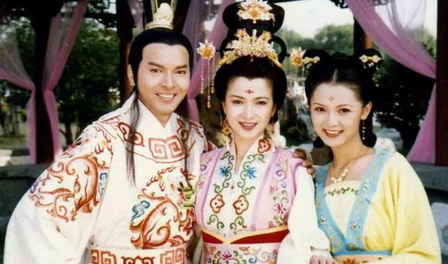 曾熱烈追求林鳳嬌！資深男星「選擇默默退出」反而關係昇華　「一手捧紅大咖明星」連吳宗憲都不敢得罪