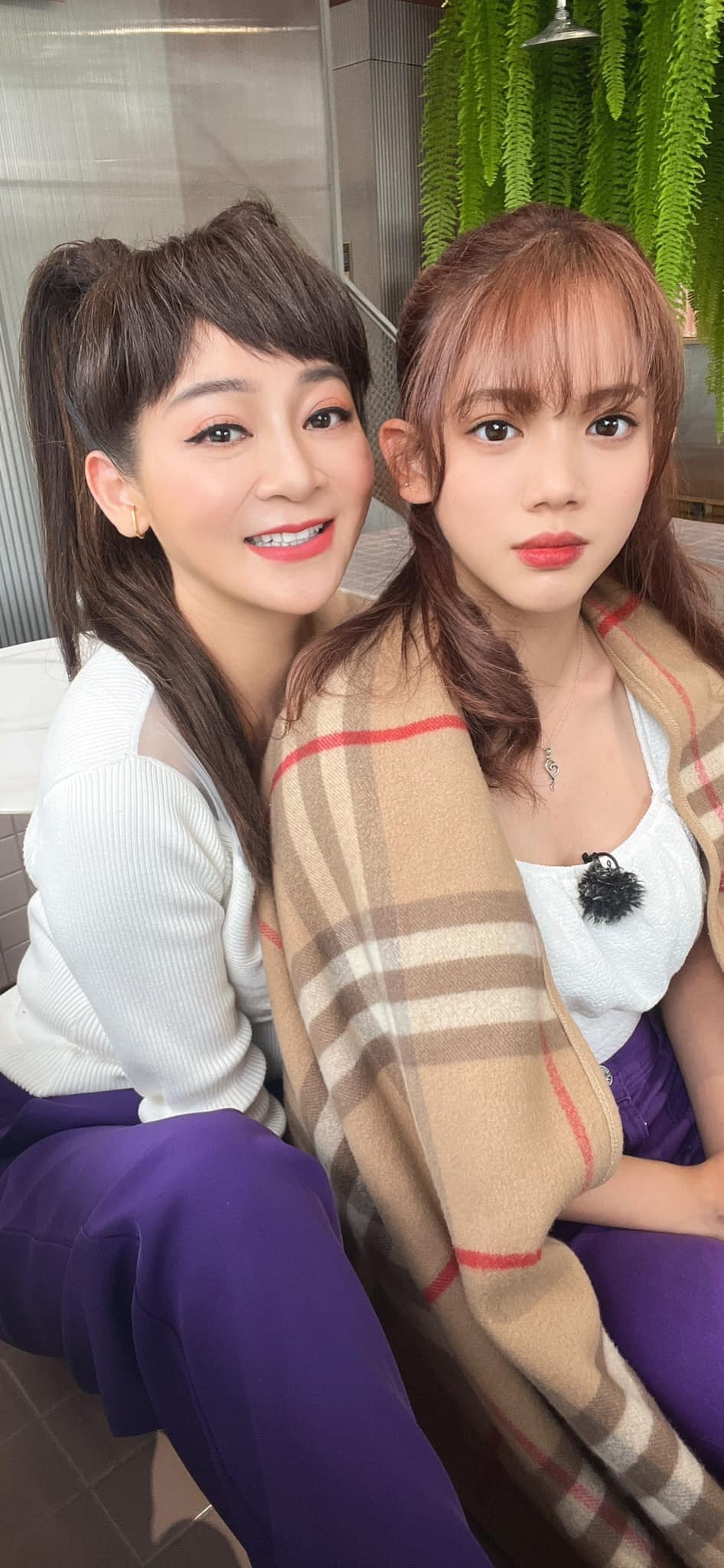 一家基因超強大！王彩樺罕曬「前世情人照」帥度驚艷兩萬人　「臉蛋超凍齡」網嚇傻：根本是大哥