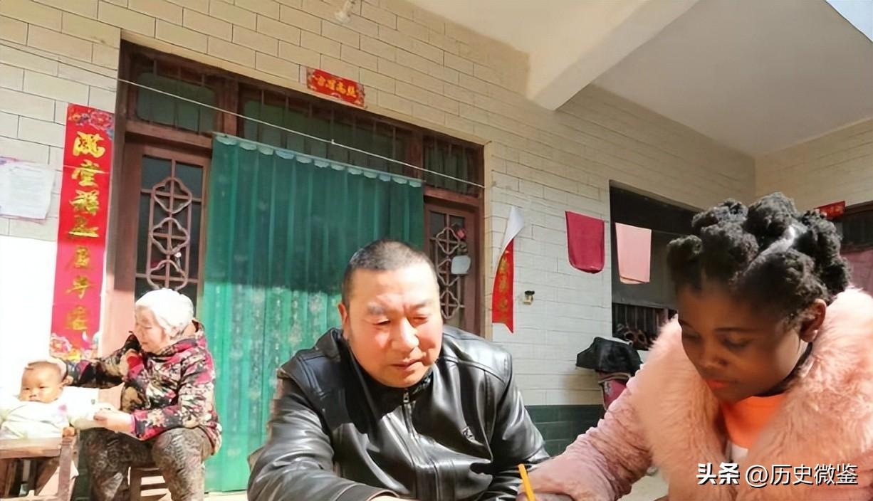 年齡相差30歲！非洲20歲姑娘「遠嫁中國」　與50歲丈夫「連生倆兒子」坦言：每天都在享福