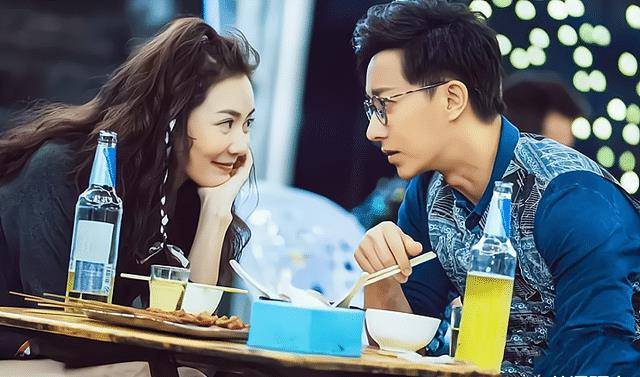 妻子生病早睡！男閨蜜發來訊息「想你了」　丈夫替妻回「他今晚不在」1招掀開遮羞布