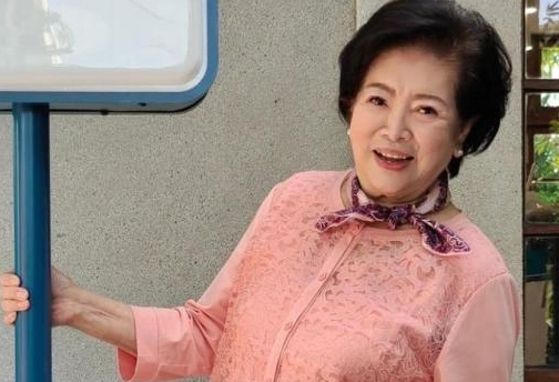 才傳心臟驟停14秒！86歲金鐘影后「悄悄擺攤賣湯圓」　她認了「10萬元放葬儀社」：後事交代好了