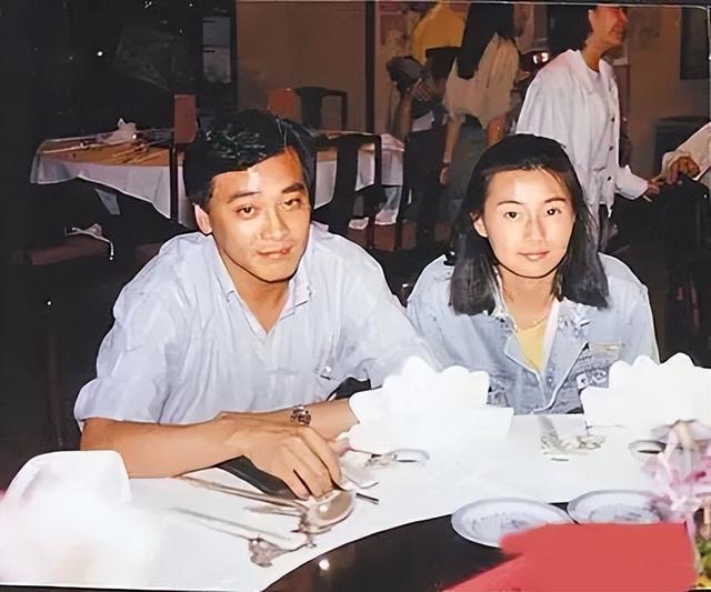 息影19年！資深影后被目擊「逛市場買路邊攤」生活愜意　突開通抖音「素顏自拍」狀態美到不行