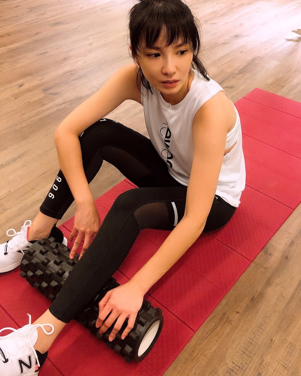 長年賣鹹酥雞!43歲女星「媽媽肺出現白點」醫警告嚴重下場 崩潰求佛喊「完蛋了.....」:天快塌下來