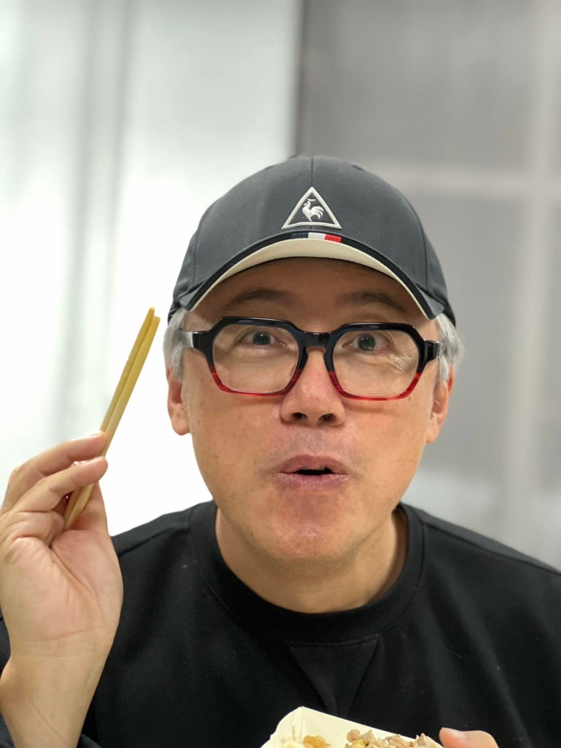 袁惟仁傳成植物人！紀寶如哽咽「曝光最新病況」　認了「3人輪流餵奶、拍背」： 盡微薄的心意
