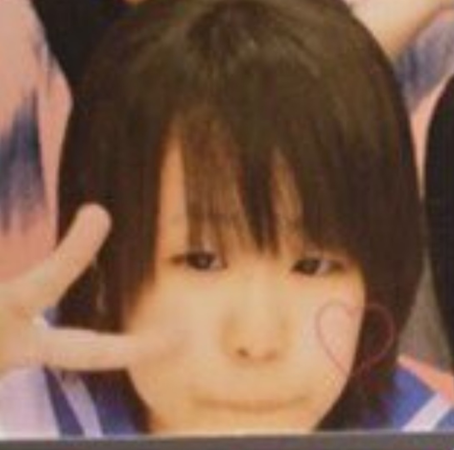 夢想當模特兒！小眼女被笑「沒有照過鏡子」　她決定整形「25歲逆襲為美女CEO」正到撞臉女明星