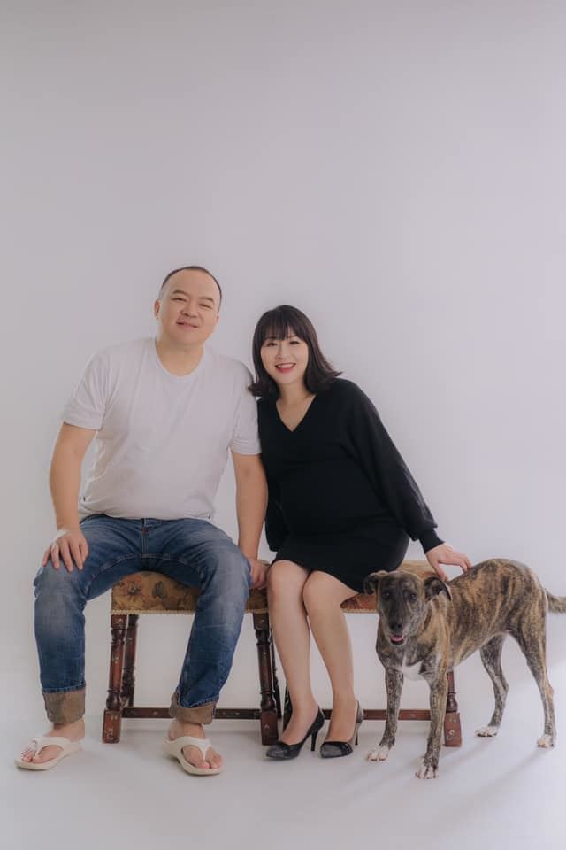 明金成走後1年！雙胞胎兒滿1歲「舉行抓周儀式」曝近況　乾媽黃小柔暖曝「好心人持續幫忙」感激不盡