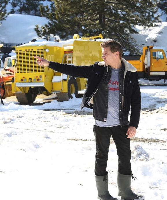 為救人被車輾過！52歲男星「險失去呼吸能力」重傷瀕死　知情人嘆「傷勢比想像更嚴重」：至少要休養2年...