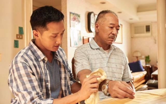 父慈媳孝！媳婦主動「接送80歲公公上下班」從不喊累　「畫面一細節」網感動：真的令人敬佩