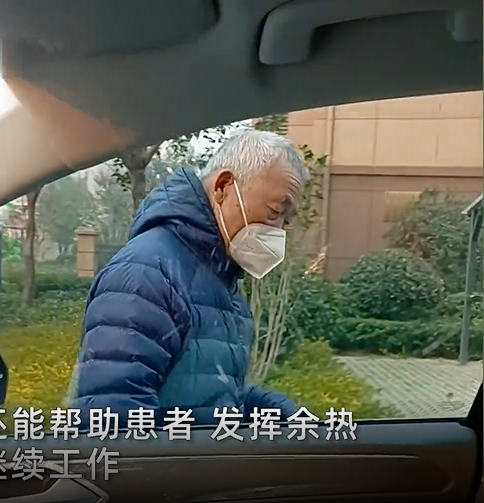 父慈媳孝！媳婦主動「接送80歲公公上下班」從不喊累　「畫面一細節」網感動：真的令人敬佩