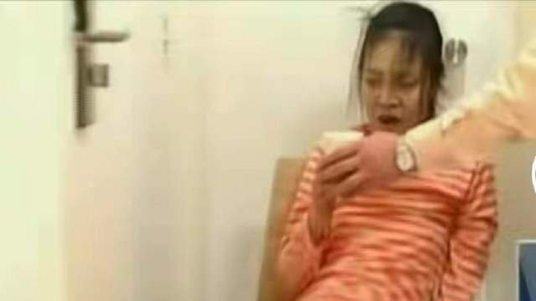 16歲突染怪病！女子「癱瘓臥床20年」全靠家人照顧　直到姐「驚見監視器一幕」崩潰：全是一場騙局