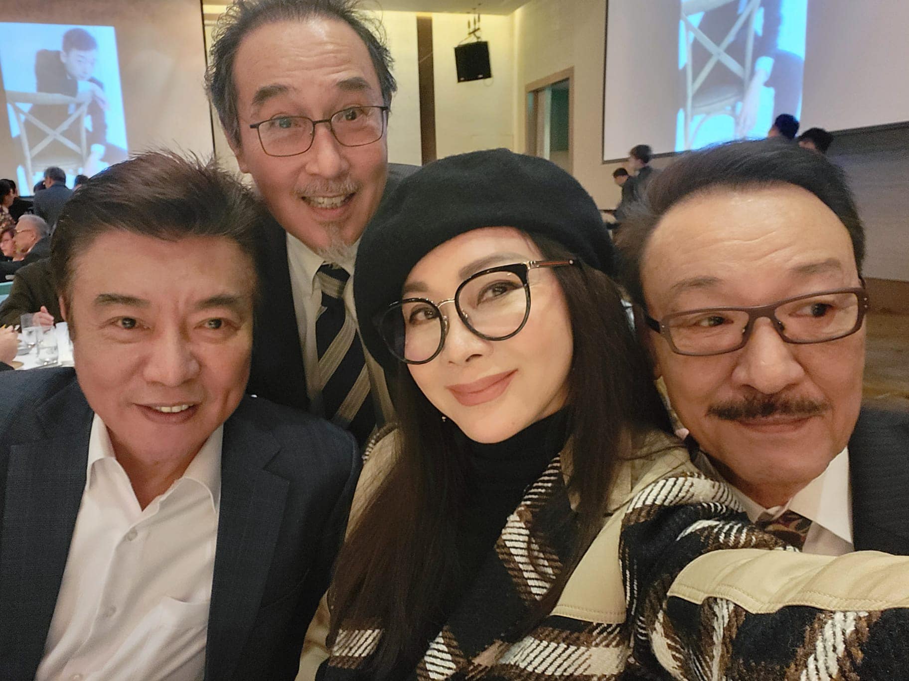 婚宴重逢老友！陳美鳳「驚喜同框瓊瑤小生」感情超熱絡　71歲趙樹海「鬢角斑白」淡出近況曝