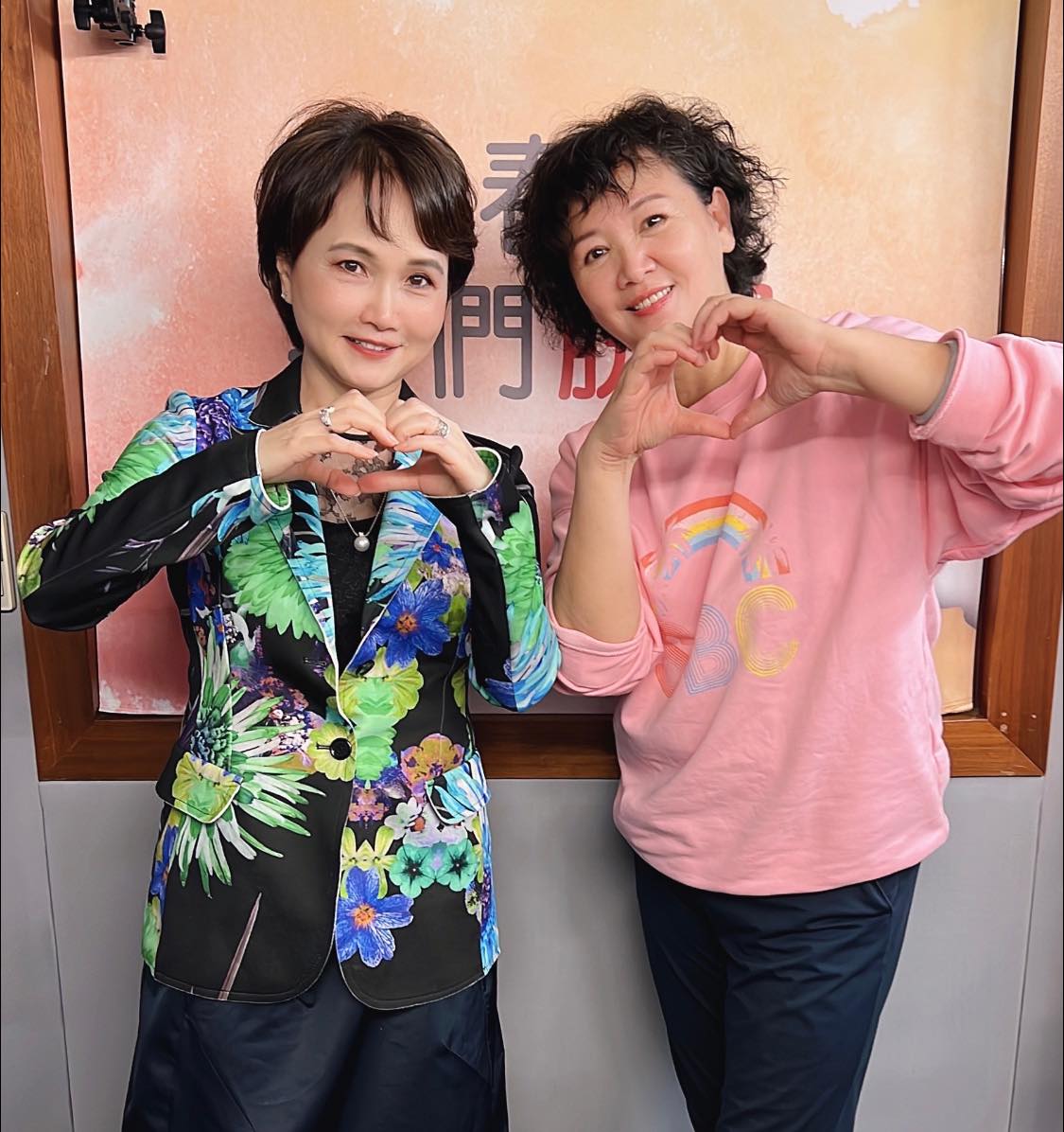 難得母子出遊！沈春華兒突脫口「未來不符父母期待」滿滿愧疚　她高情商應對「被讚太有智慧」