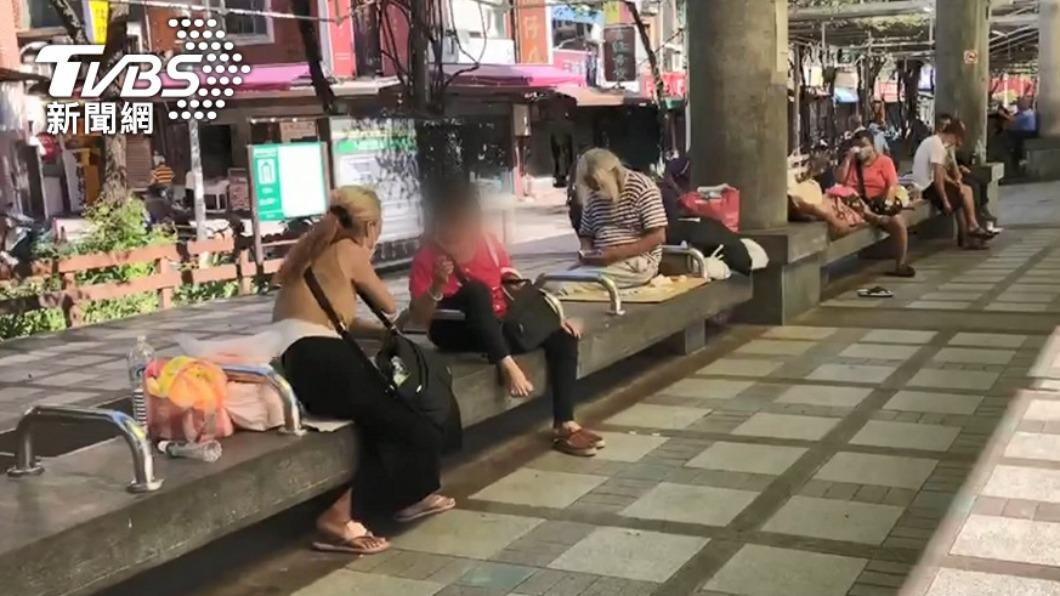 原本是人生勝利組！29歲女學霸「出社會淪落街友」無家回　曝辛酸過往「差點走上絕路」看哭父母