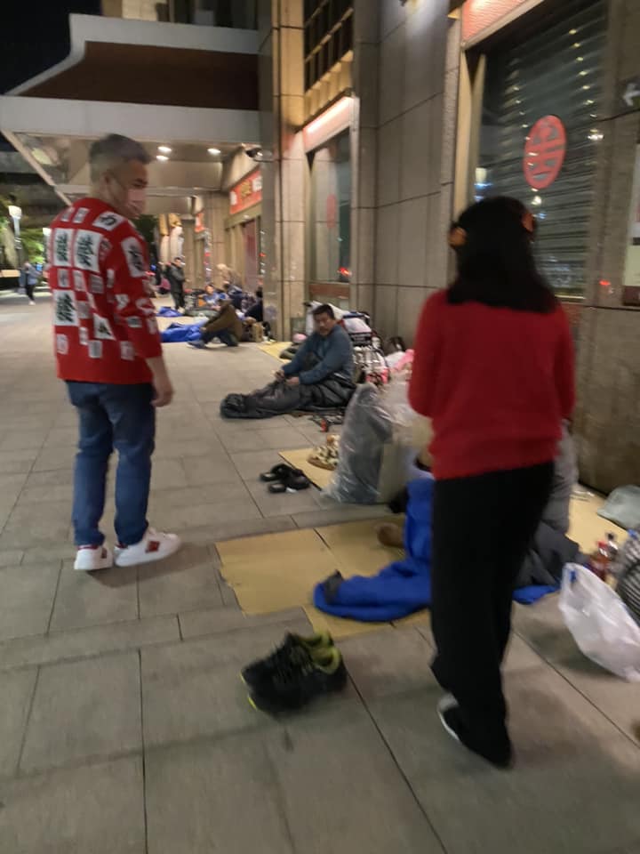 婆婆80大壽在除夕！郁方「換一種方式祝壽」親手寫祝福　為長輩添壽「見這一幕」心疼哭了