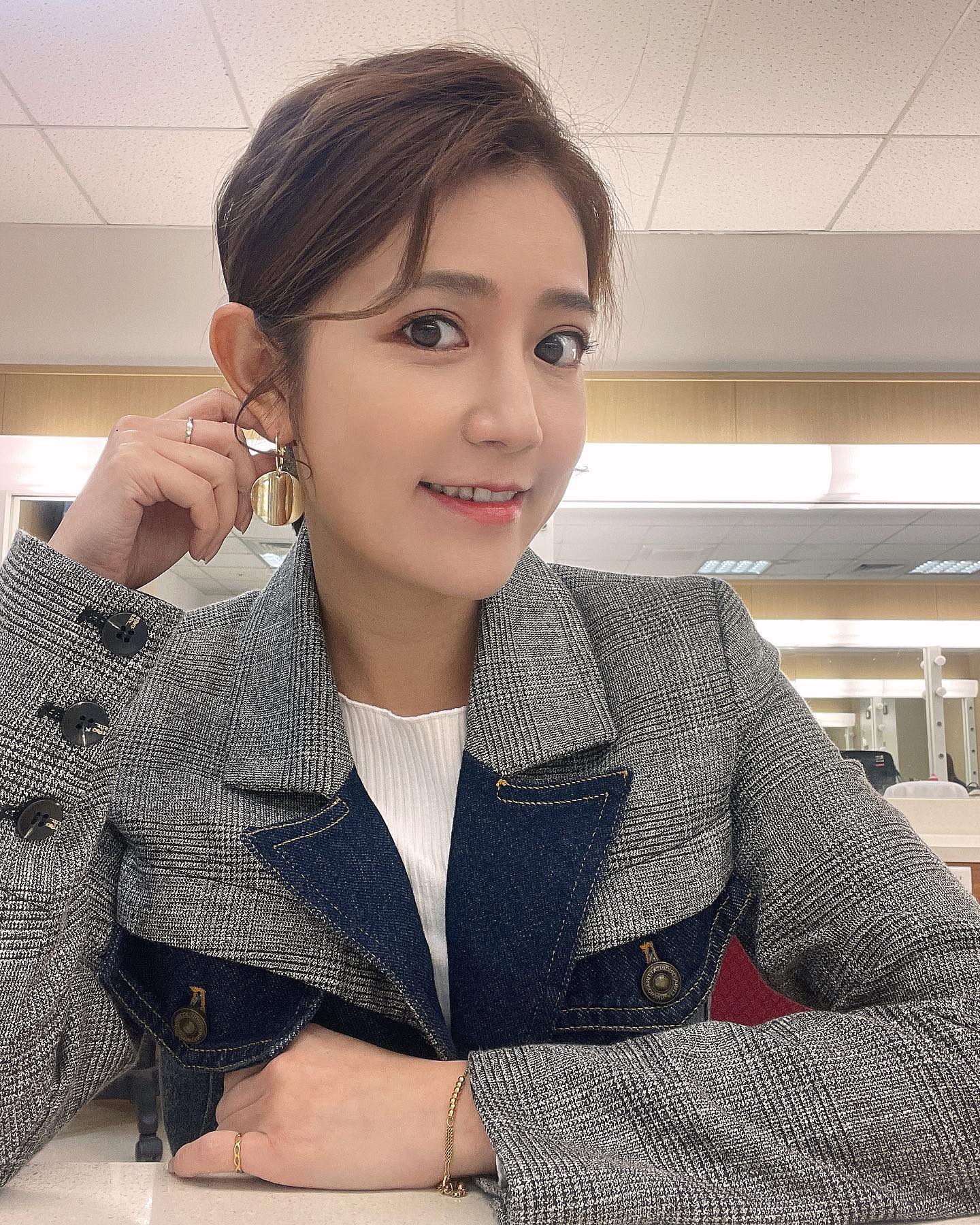 失去2至親！35歲本土劇女星「奔赴爸爸、阿嬤長眠地」悲痛圍爐　年節難過「不拍戲了堅強轉行」