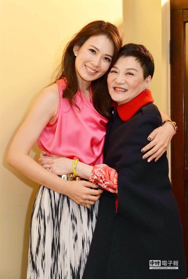 生命中伯樂！張小燕豪發紅包「10年愛徒終於被認可」感動哭了　當年欠債「恩師一句話」霸氣還200萬