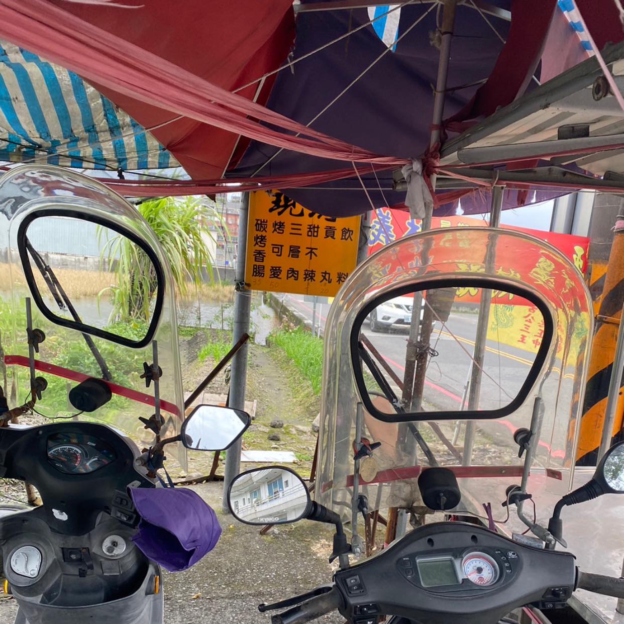 路過宜蘭路邊攤！他驚見菜單「賣烤可愛」一堆問號　在地人笑「要講通關密語」：老饕最愛