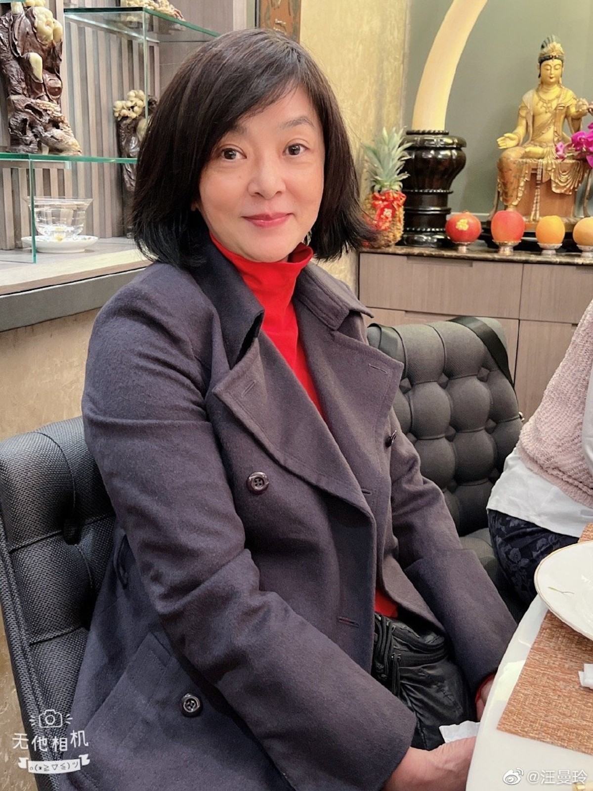周潤發傳為她輕生！最美小龍女「苦戀無果又離異」62歲優雅模樣曝　晚年學佛行善「助養多名孤兒」