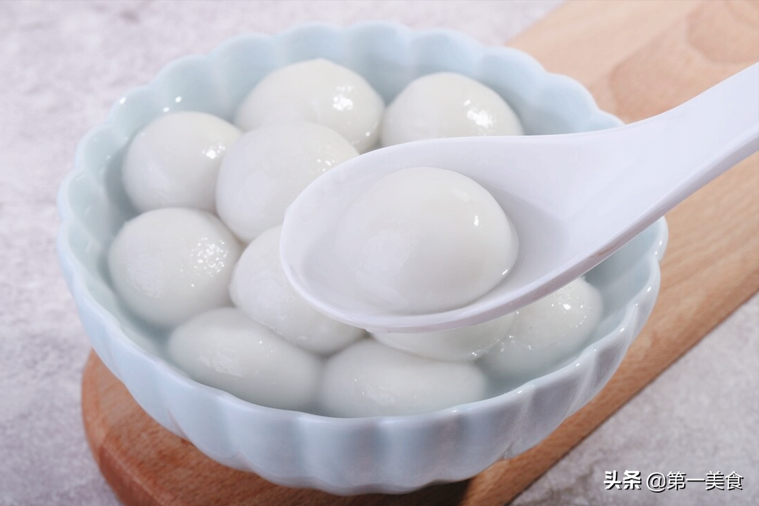 元宵節到了！煮湯圓「開水煮」還是「冷水煮」　牢記3點湯圓「不破皮不露餡」軟糯香甜