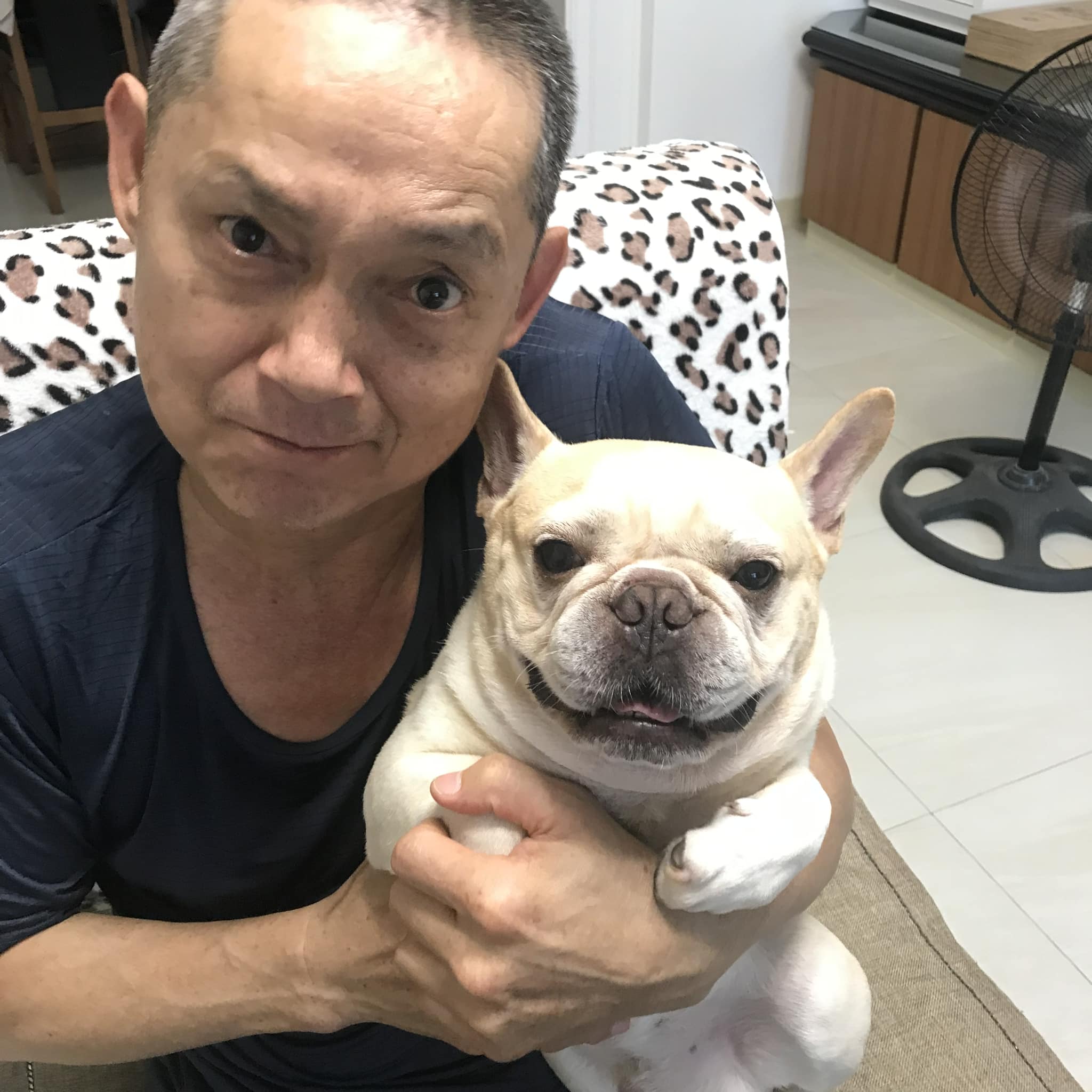 年前失摯愛！鄭平君「悲痛送走10年家人」：處處都是他影子　淚喊「火來了趕快跑」長眠樹下