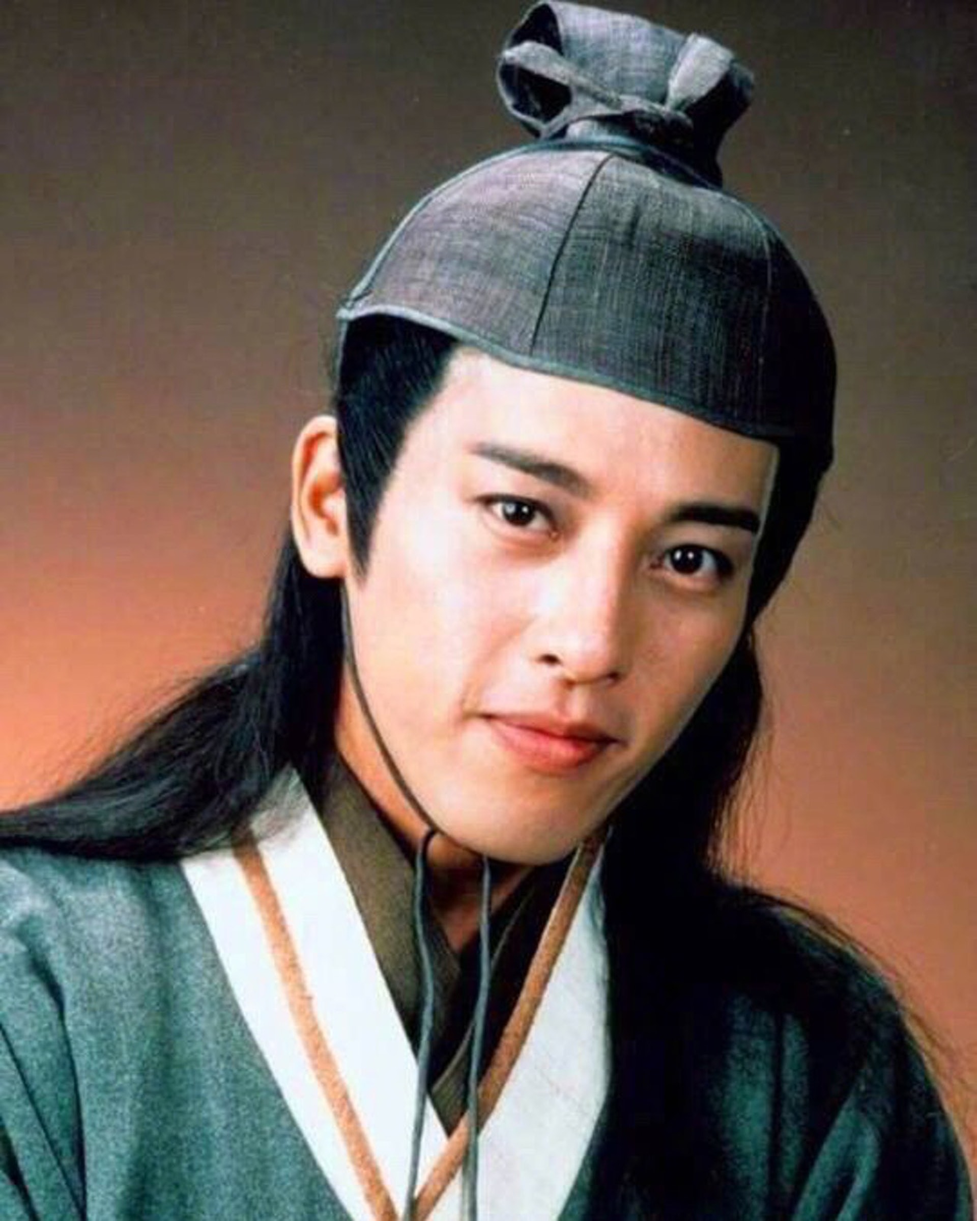 富婆開價2億求交往！「最帥令狐冲」現身揭內幕　「結縭愛妻29年不生子」一生只愛她