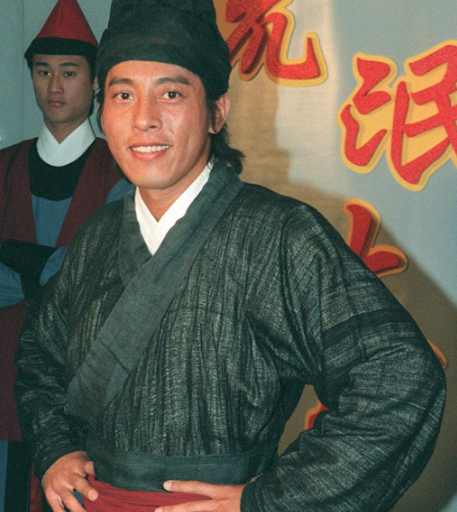富婆開價2億求交往！「最帥令狐冲」現身揭內幕　「結縭愛妻29年不生子」一生只愛她