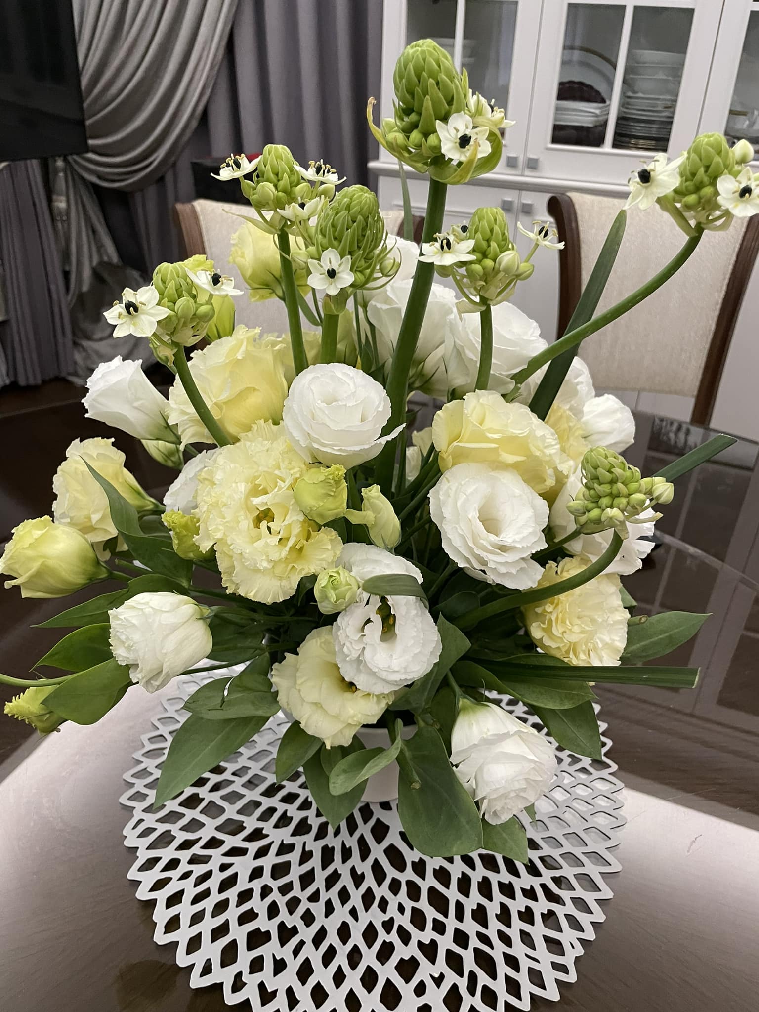 除夕買花求好運！于美人初一早上看「半盆都枯萎」心驚急扔　果真「家裡出事了」嘆：不敢再買了