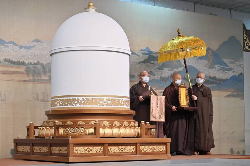  50年前開墾佛光山！星雲大師被警告「肯定會窮一輩子」連鬼都不來　他「一句話妙回」引兩千弟子省思