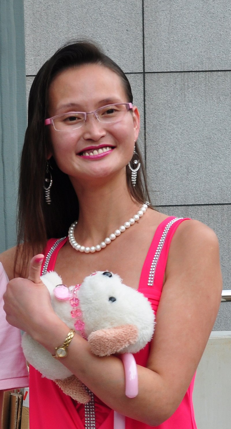 當年蓮花指爆紅！43歲女星「消失演藝圈7年」零收入近況曝　親吐「想向吳宗憲道歉」背後原因曝