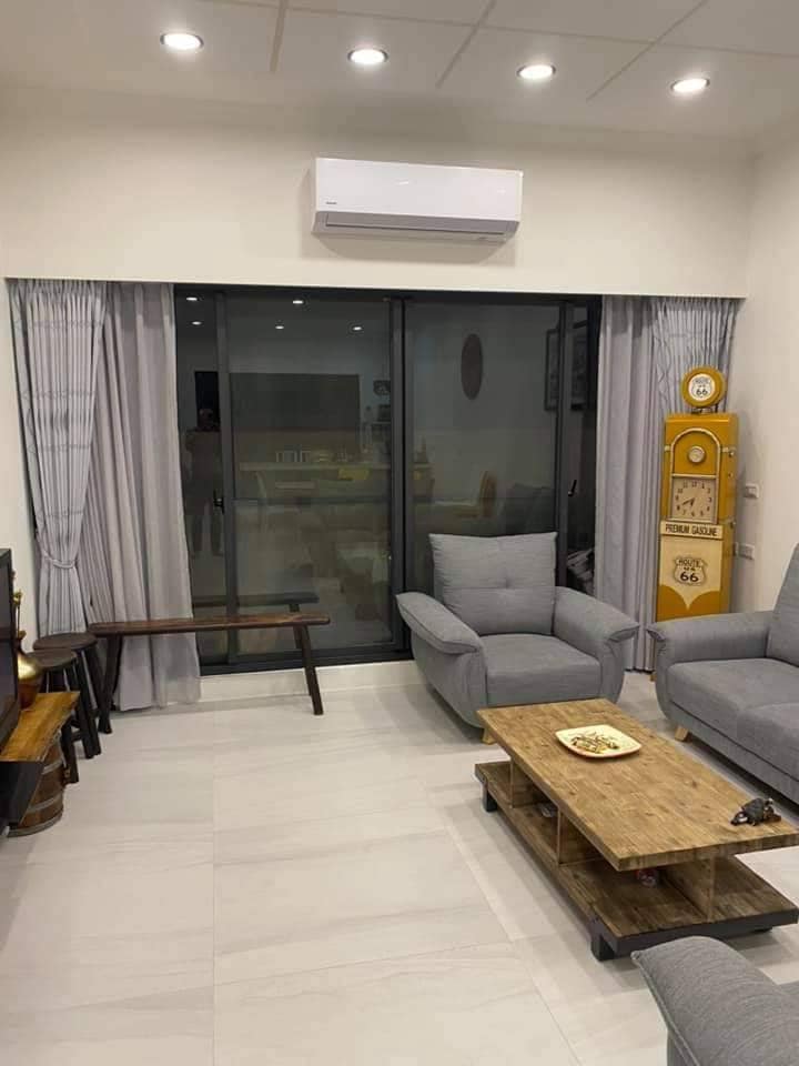住到好厝邊！金鐘戲王賣掉南港房「舉家搬到宜蘭透天厝」　「送8歲兒念森林小學」唯一堅持：從身心靈照顧