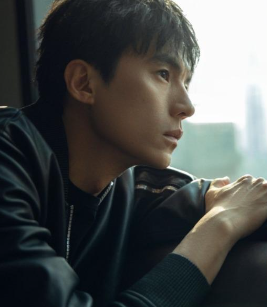 才交往1個月！42歲男星不戴套「讓經紀人意外懷孕」　他含淚認錯：「是我不負責任...」