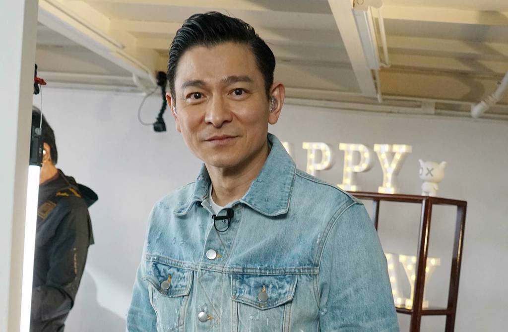 孩子怨爸爸！61歲天王「長期離家不在」愛女氣掛電話：我要真的　曝教養方式「我們夫妻都溺愛」