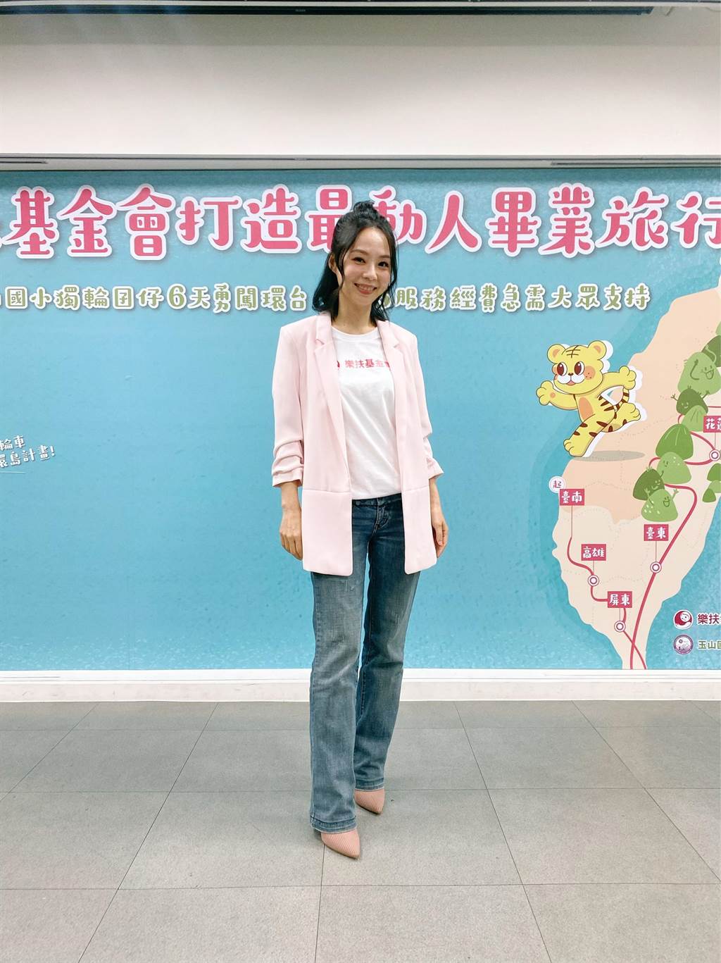 才說想結婚！42歲台語小天后「「自爆早當媽養小孩」　「收到孩子卡片」感動：母愛真的很偉大
