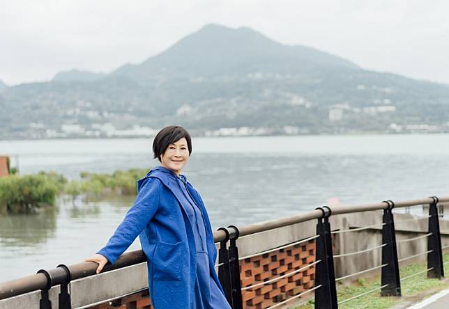 被當笑話看！73歲奶奶喪偶「閃嫁退休機長」婚禮充滿驚喜　「組千歲團同慶」把笑話變神話