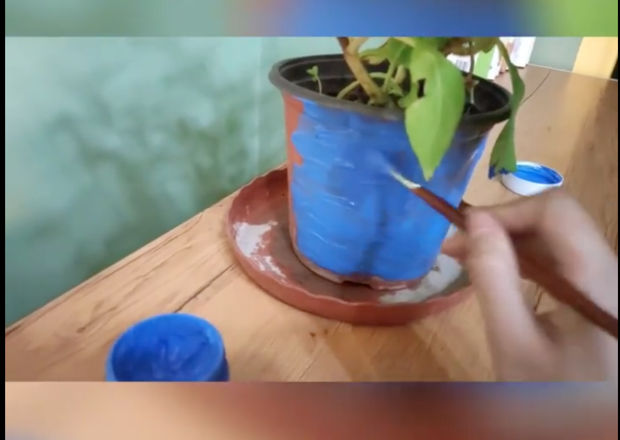 她出手把「《蠟筆小新》裡的房子」搬進自己家! 同款暖爐、餐具全都有「連野原家花園都複製」❤️
